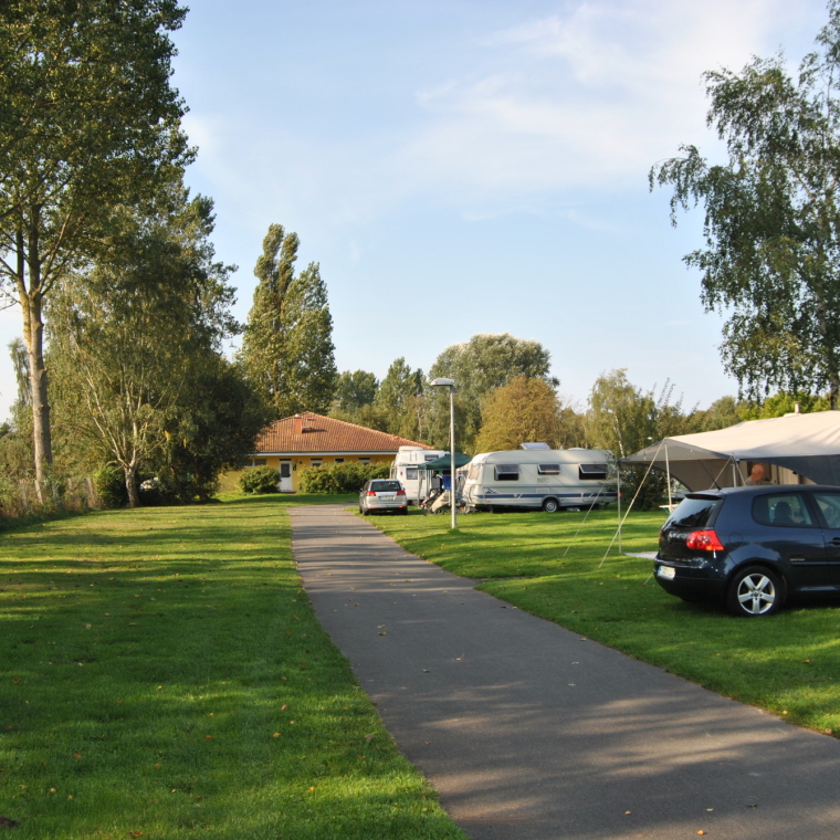Stellplätze im Randbereich des OstseeCamp Dierhagen