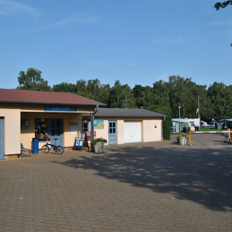 Blick auf die Anmeldung des OstseeCamp Dierhagen